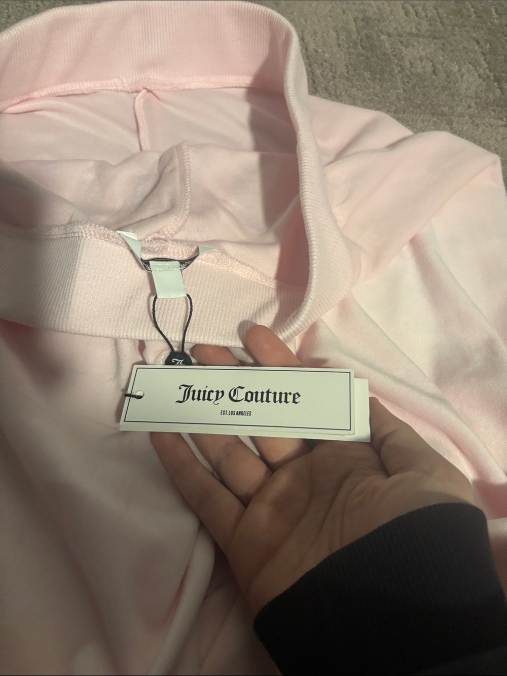 Juicy Couture Light Pink Velour pants with Branded Tag - Picture 2 of 4